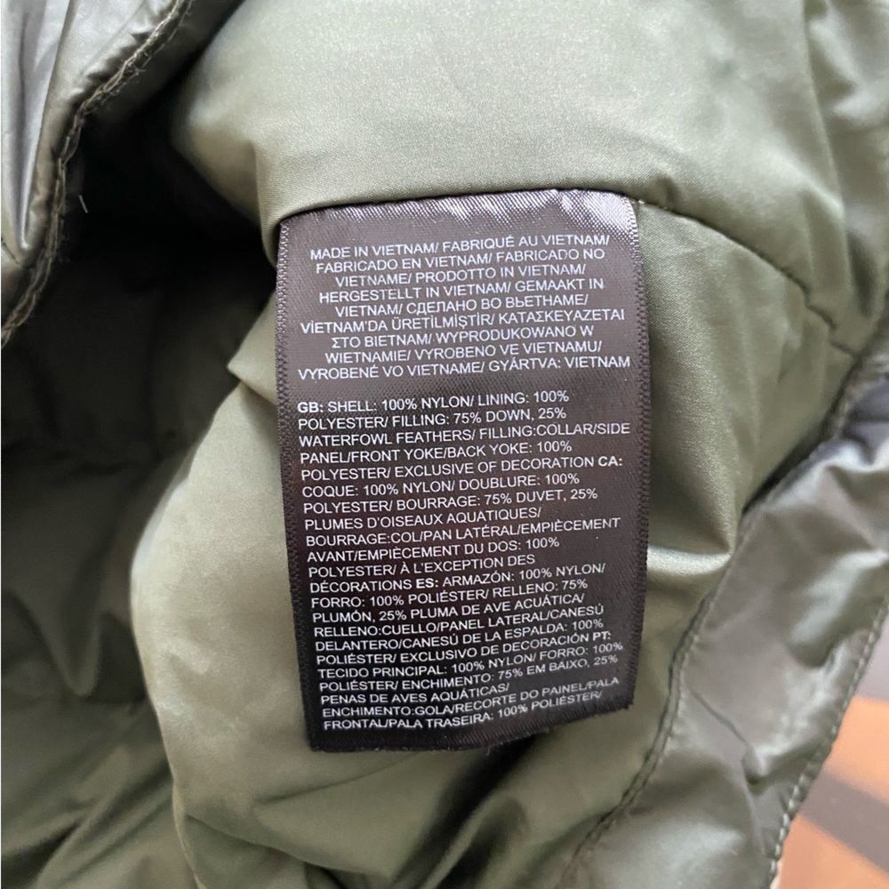 The North Face Iridescent Thyme Green Aconcagua 550 Puffer Vest S - Picture 14 of 14